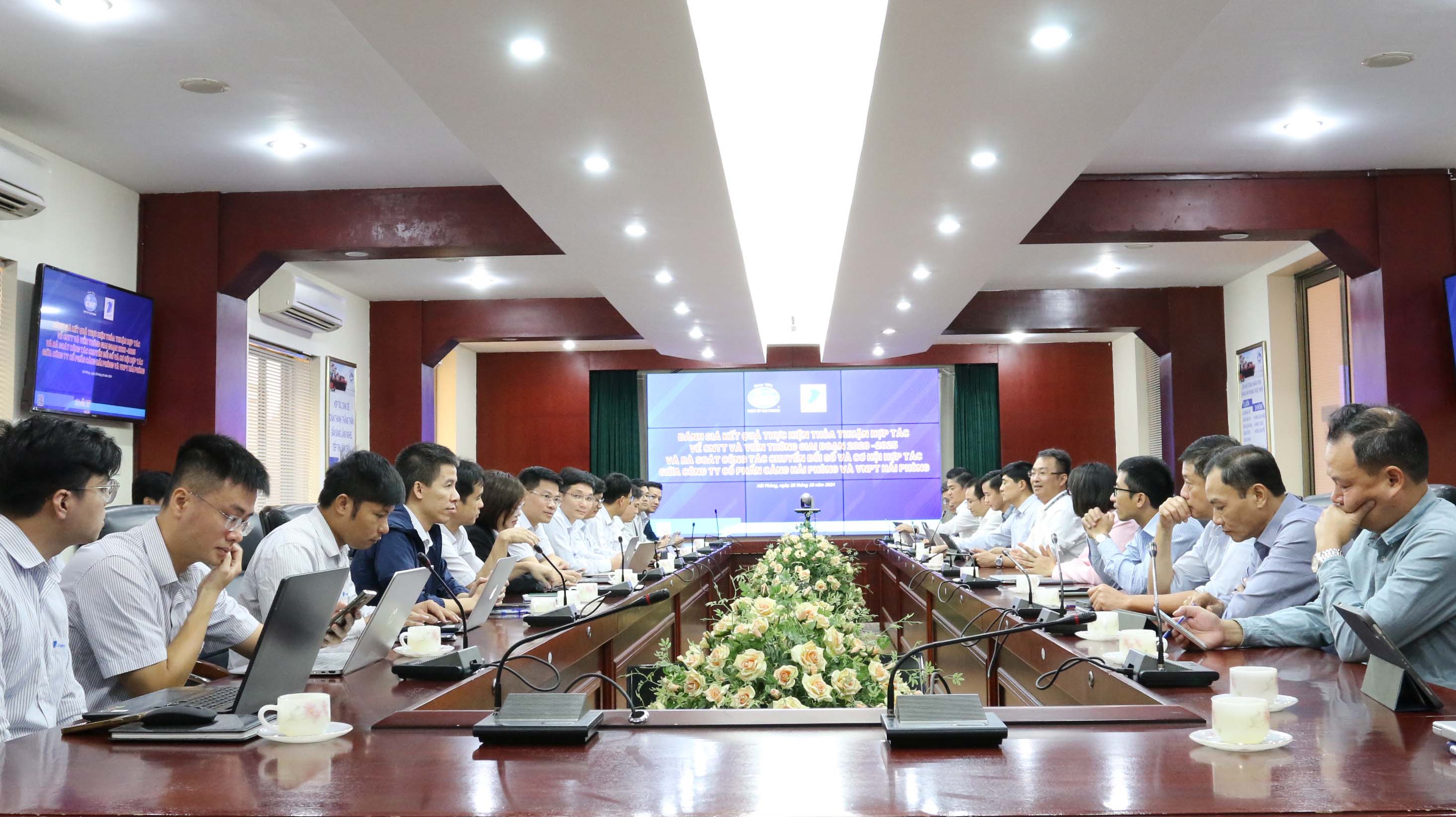 Cảng Hải Phòng và VNPT Hải Phòng thúc đẩy hợp tác chuyển đổi số hướng tới phát triển toàn diện.